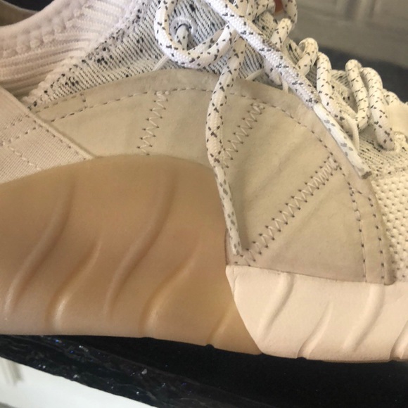 Adidas athletic shoes - Picture 6 of 7